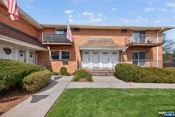 15 Cottage Street 11A, Midland Park, NJ 07432