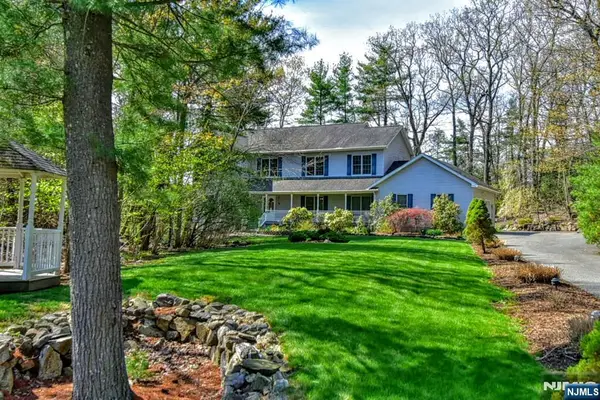 34 Split Rock Road, West Milford, NJ 07480