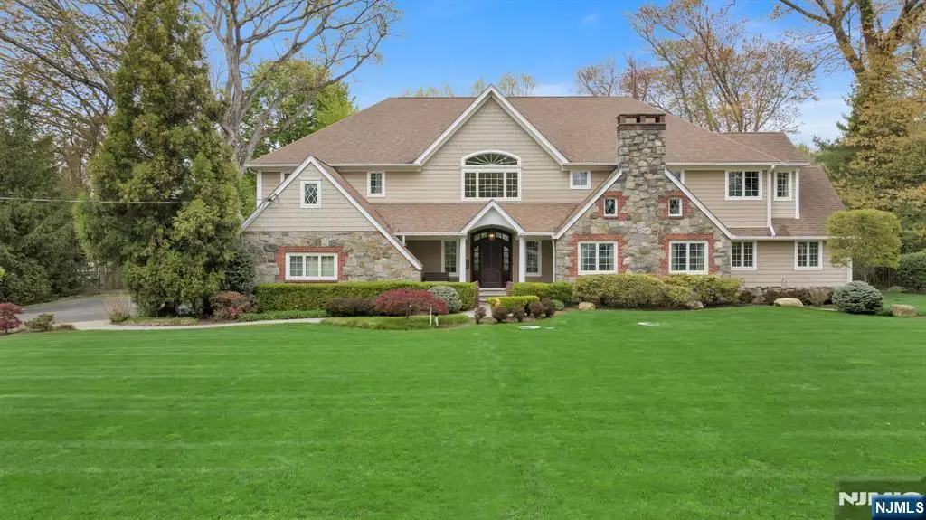 381 Pinewood Drive, Wyckoff, NJ 07481 - #1