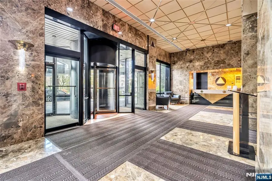 1512 Palisade Avenue 20H, Fort Lee, NJ 07024 - #2