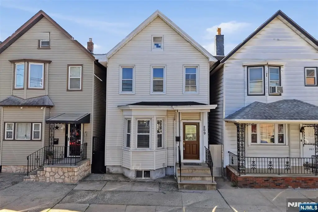 209 Hamilton Street, Harrison, NJ 07029 - #1
