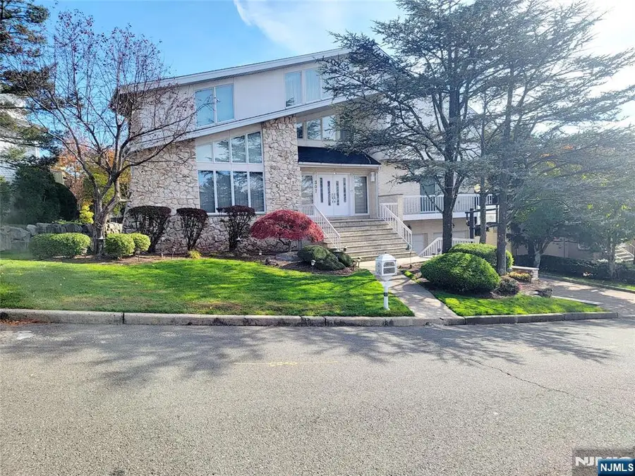 307 Center Street, Englewood Cliffs, NJ 07632 - #2