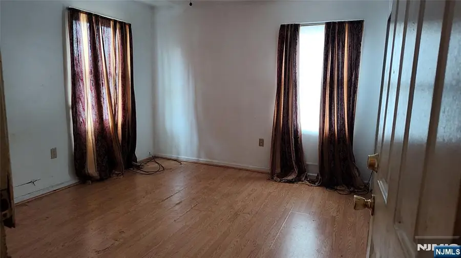 65 Hamilton Street, East Orange, NJ 07017 - #3