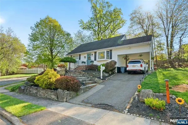 46 Pershing Place, Woodland Park, NJ 07424