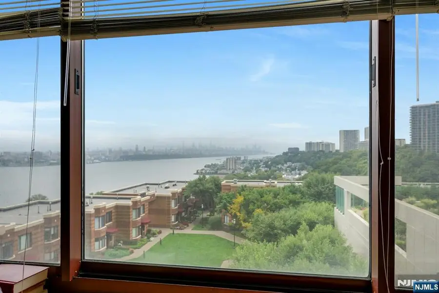 100 Old Palisade Road 1610, Fort Lee, NJ 07024 - #3