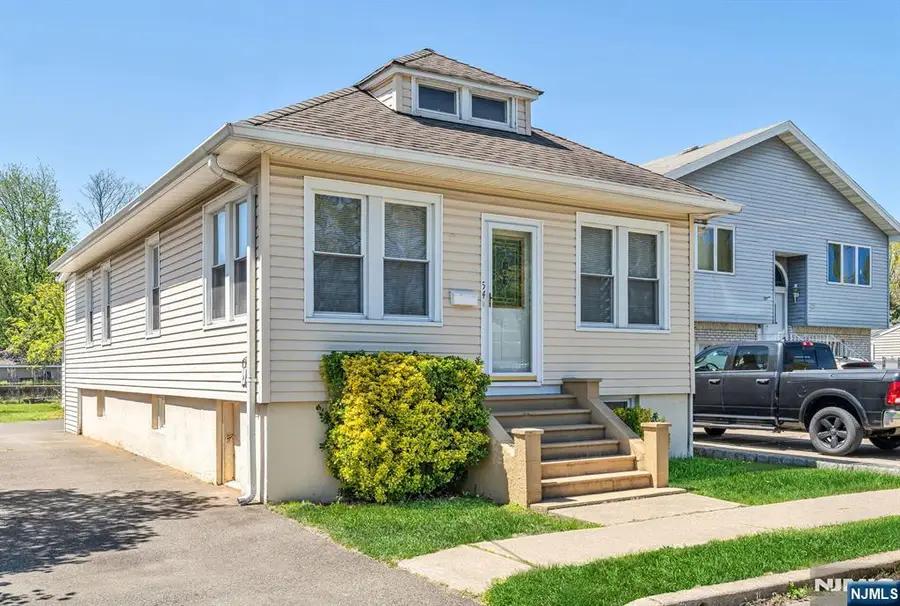 54 Gall Avenue, Elmwood Park, NJ 07407 - #2