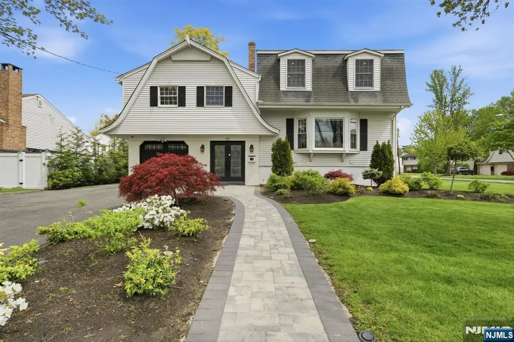 13 Dogwood Court, Paramus, NJ 07652 - #1
