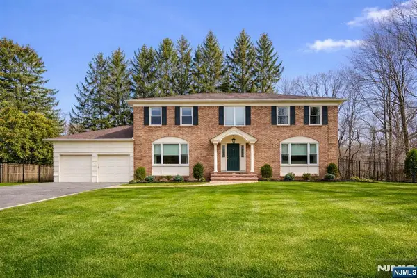 2 Barnstable Court, Morris Township, NJ 07960