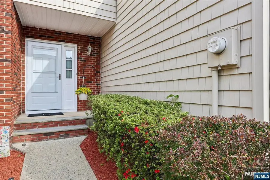 80 Lexington Lane, Wayne, NJ 07470 - #3