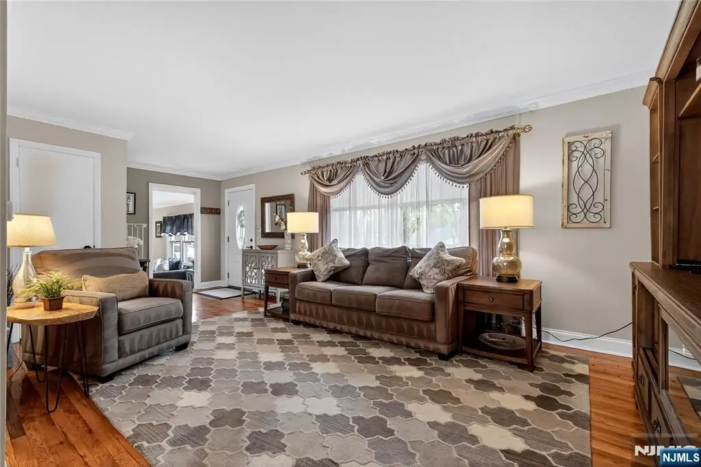 7 Spier Drive, Livingston, NJ 07039 - #1