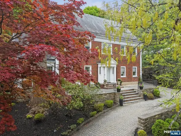 174 Highland Avenue, Montclair, NJ 07042