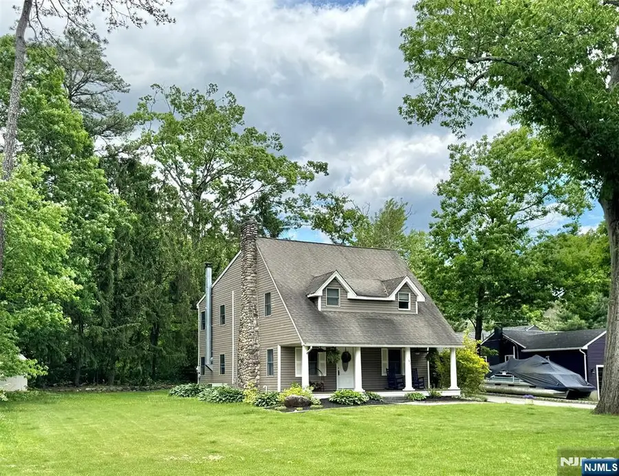 63 Ramapo Road, Hewitt, NJ 07421 - #2