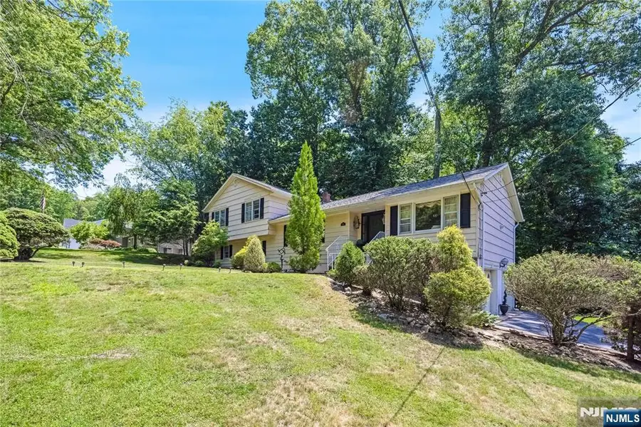 551 Stellman Drive, River Vale, NJ 07675 - #3