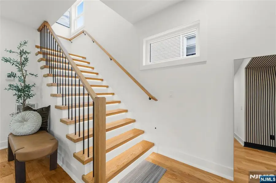 10 Marilyn Place, Clifton, NJ 07011 - #3