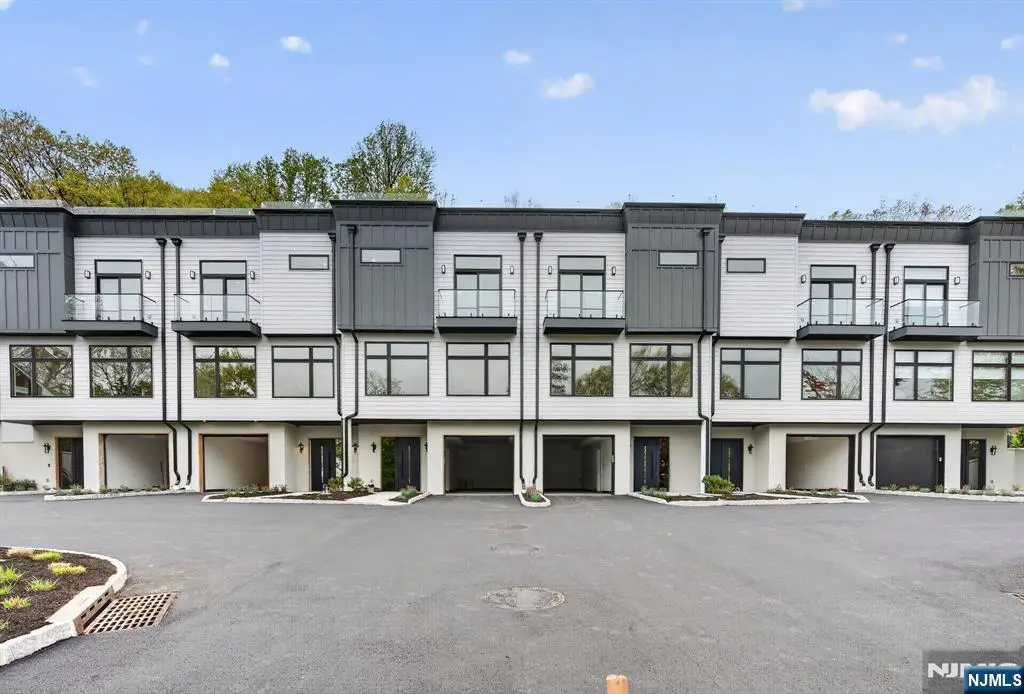 522 Valley Road 2, Clifton, NJ 07013 - #1