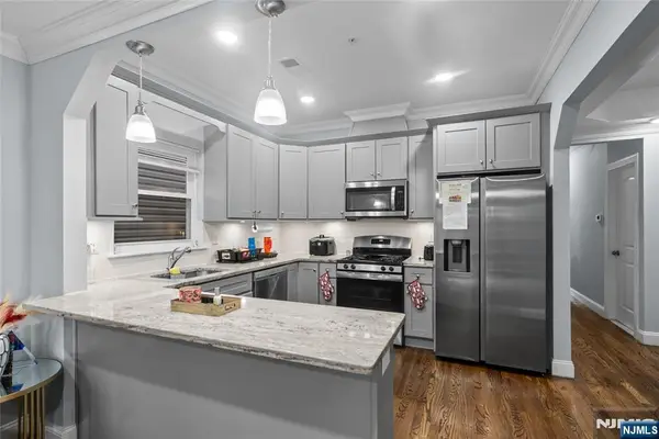 267 10th Street, Newark, NJ 07103