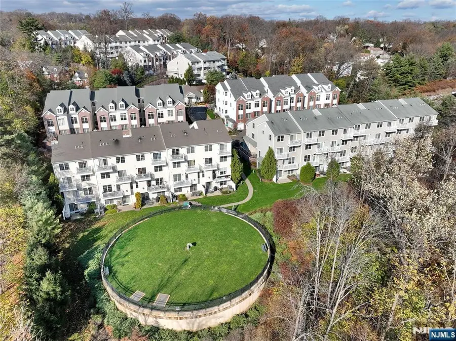 17 De Bruyle Court, Hawthorne, NJ 07506 - #2