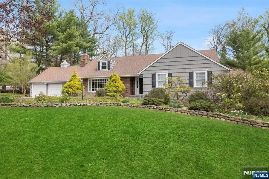 20 Deerhorn Trail, Upper Saddle River, NJ 07458 - #2