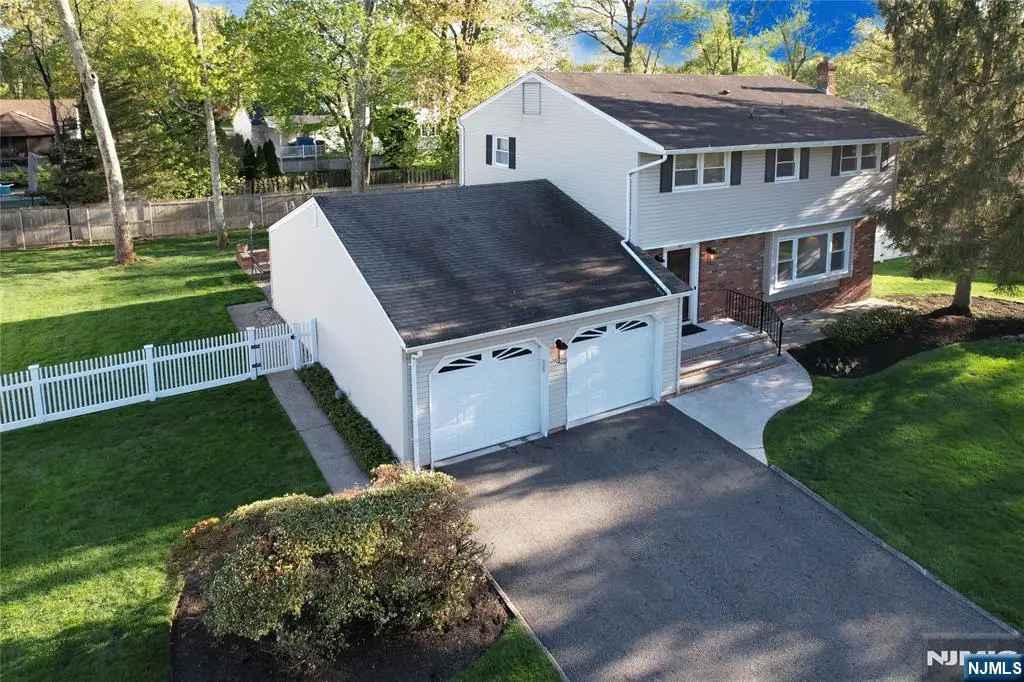 25 Debbie Court, Wayne, NJ 07470 - #1