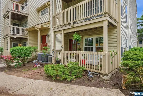 3 Juniper Court 123, Clifton, NJ 07014