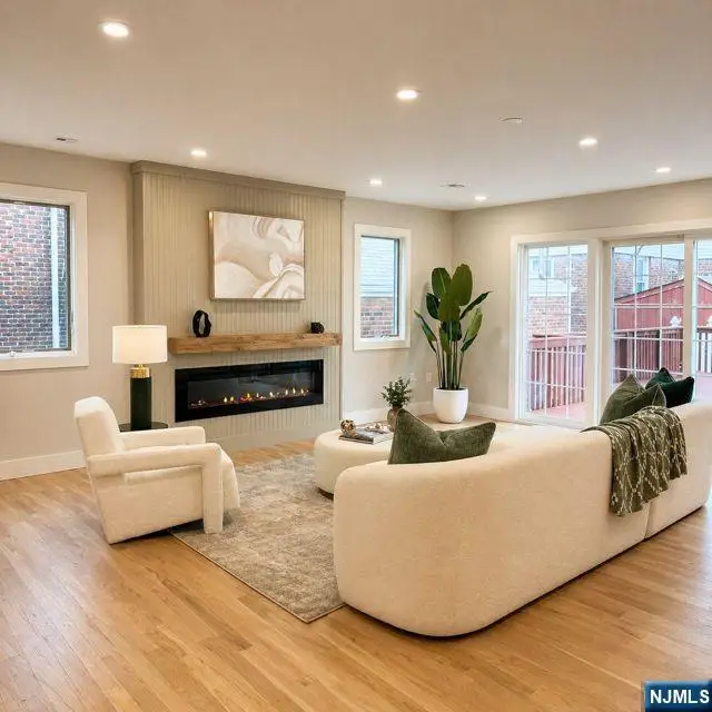 448 Fern Avenue, Lyndhurst, NJ 07071 - #3