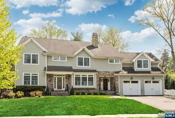 42 Lakewood Avenue, Ho-Ho-Kus, NJ 07423