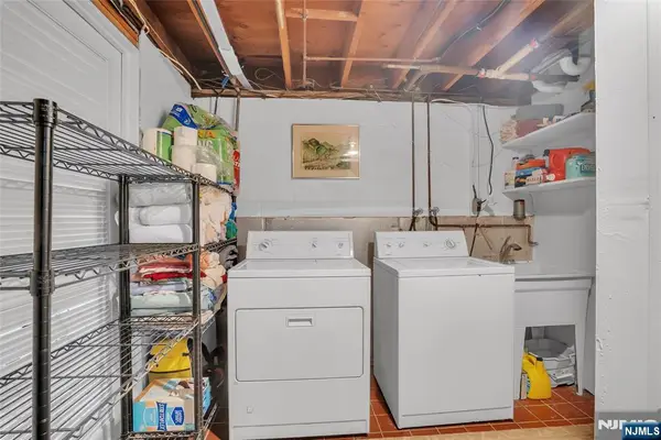 12 Stafford Drive, Wanaque, NJ 07465