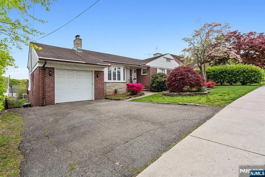 40 17th Avenue, Elmwood Park, NJ 07407 - #2