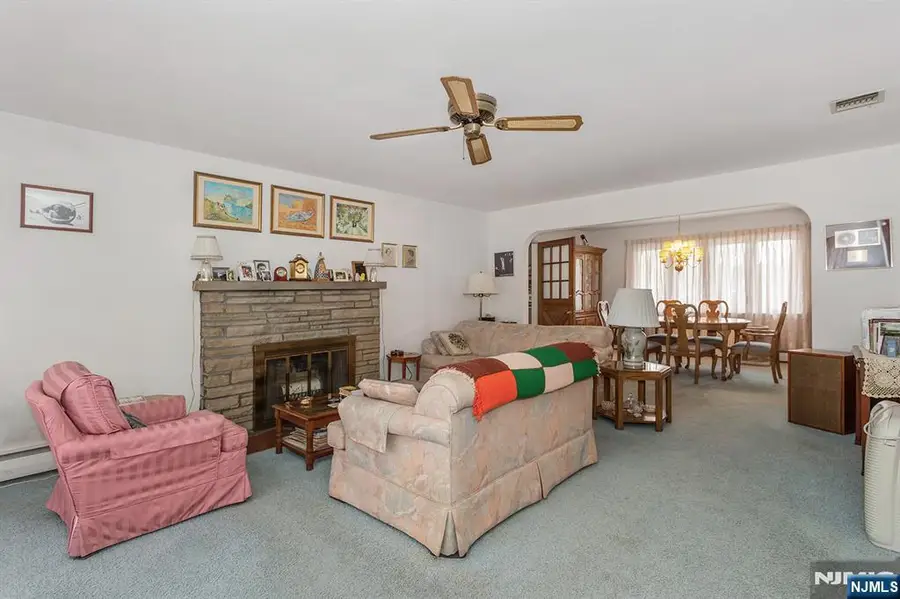 40 17th Avenue, Elmwood Park, NJ 07407 - #3