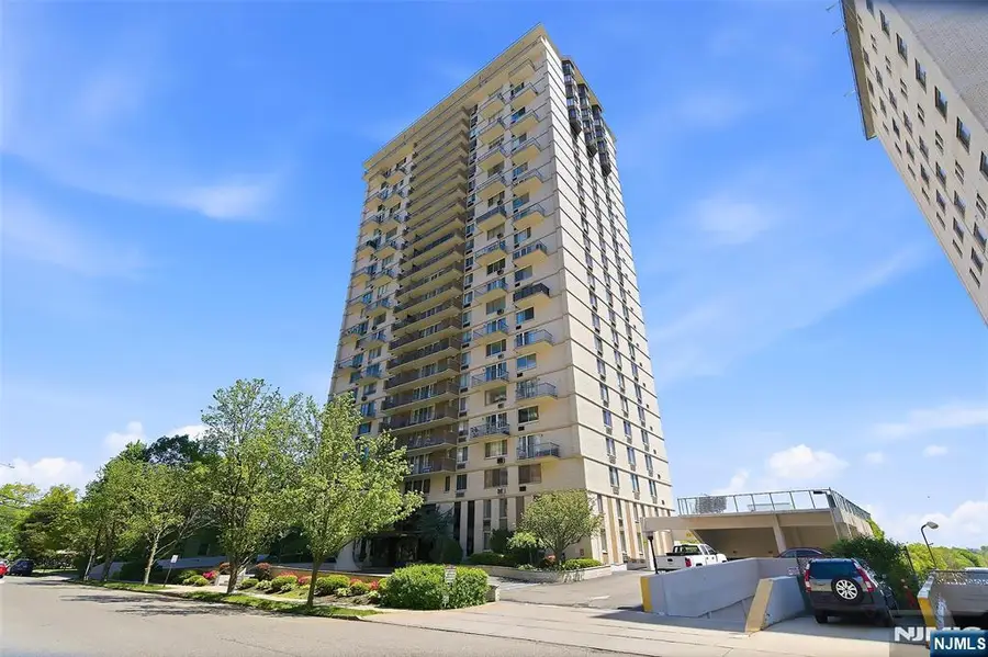 160 Overlook Avenue 11B, Hackensack, NJ 07601 - #2