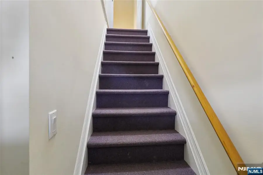 1-29 Virginia Drive 129B, Fair Lawn, NJ 07410 - #3