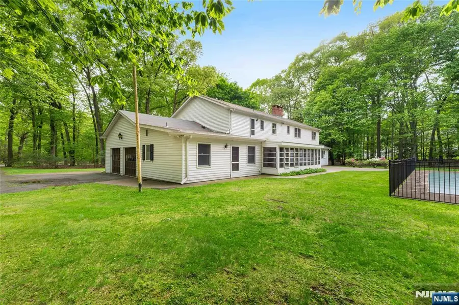 75 Woodcliff Lake Road, Saddle River, NJ 07458 - #3