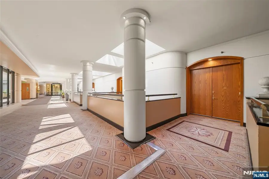 100 Carlyle Drive VP6, Cliffside Park, NJ 07010 - #3