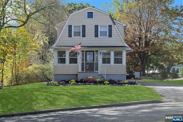172 Yawpo, Oakland, NJ 07436