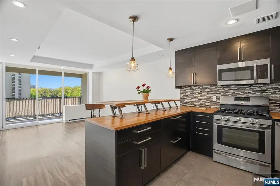 6 Horizon Road 201, Fort Lee, NJ 07024 - #2