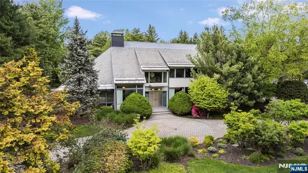 4 Hunter Ridge, Woodcliff Lake, NJ 07677