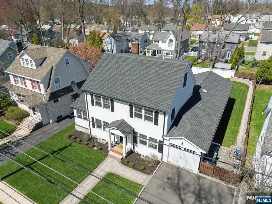 8 Newman Avenue, Verona, NJ 07044 - #2