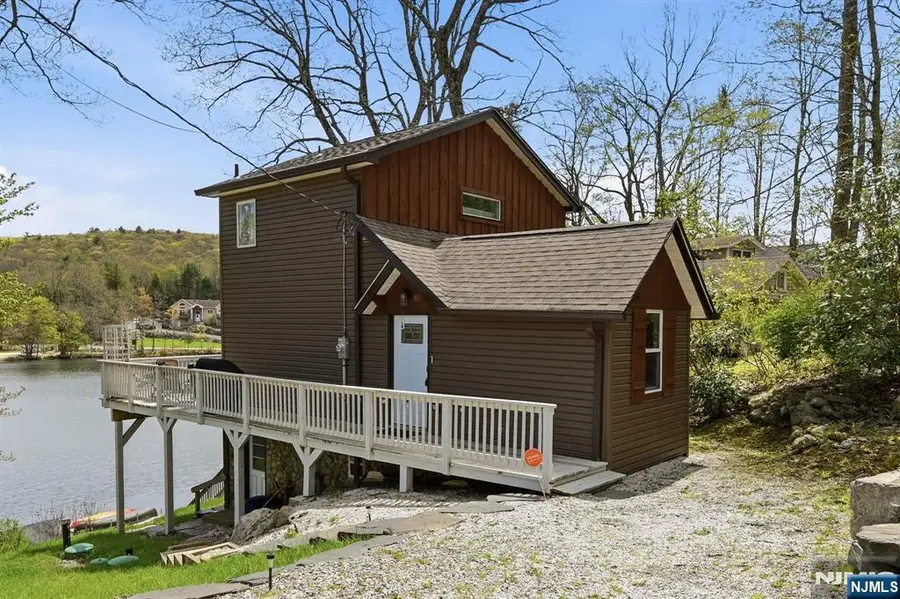 51 Goldfinch Lane, West Milford, NJ 07421 - #3