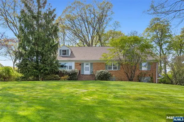 557 Taunton Road, Wyckoff, NJ 07481