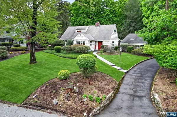 63 Alcott Road, Mahwah, NJ 07430