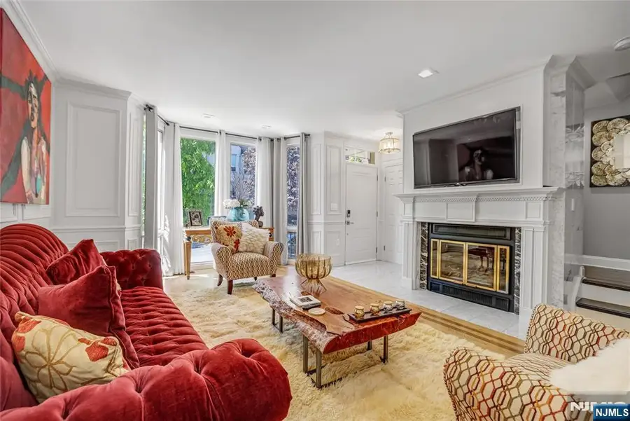 117 Kensington Drive 304, Fort Lee, NJ 07024 - #3