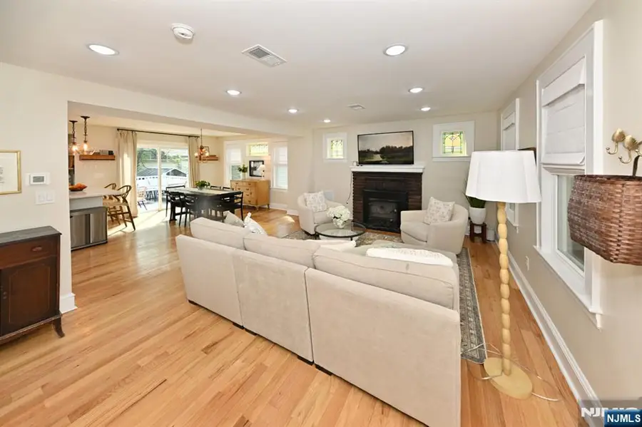 401 Chestnut Street, Nutley, NJ 07110 - #3