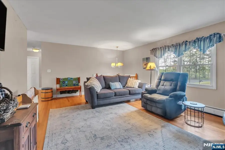 39 Post Brook Road, West Milford, NJ 07480 - #3