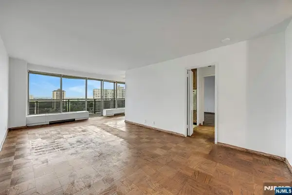 2077 Center Avenue 20C, Fort Lee, NJ 07024