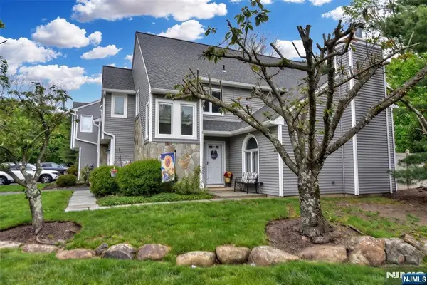 9 Braemar Drive, Rockaway Township, NJ 07866