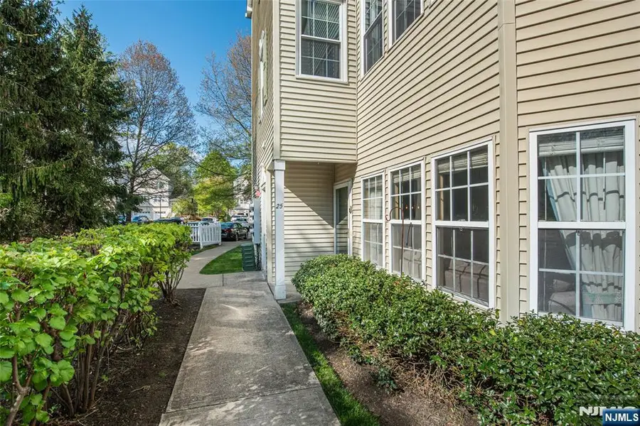 25 Allister Court 601, Lincoln Park, NJ 07035 - #3