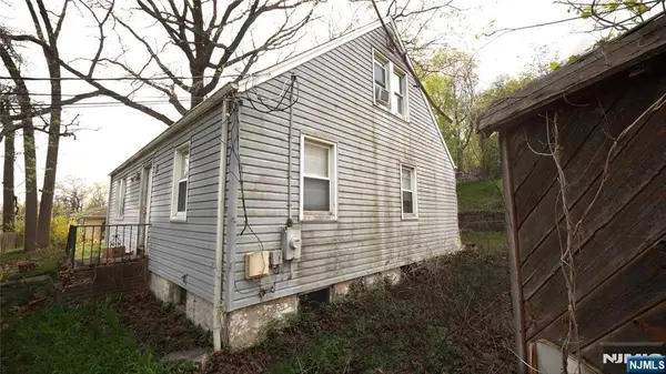 290 Central Avenue, Haledon, NJ 07508