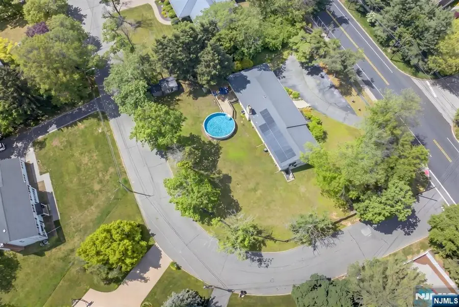 915 Glen Avenue, Township Of Washington, NJ 07676 - #2