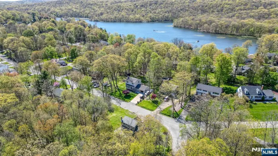 70 Cedar Tree Drive, Vernon, NJ 07422 - #3