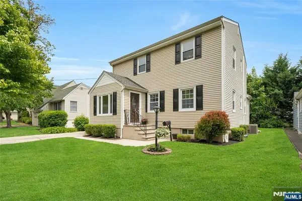 15 Oak Place, Hawthorne, NJ 07506